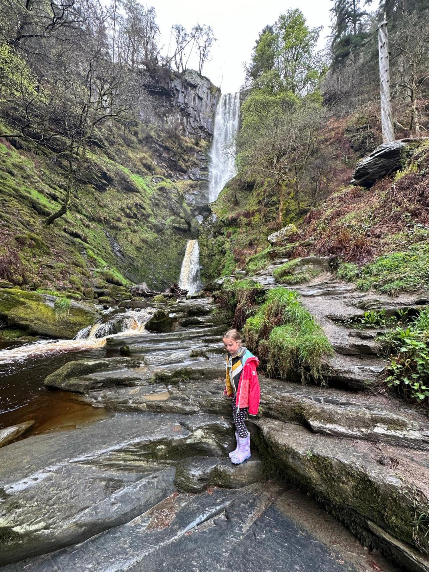オスウェストリー Maengwynedd, Llanrhaeadr Ym Mochnantヴィラ エクステリア 写真